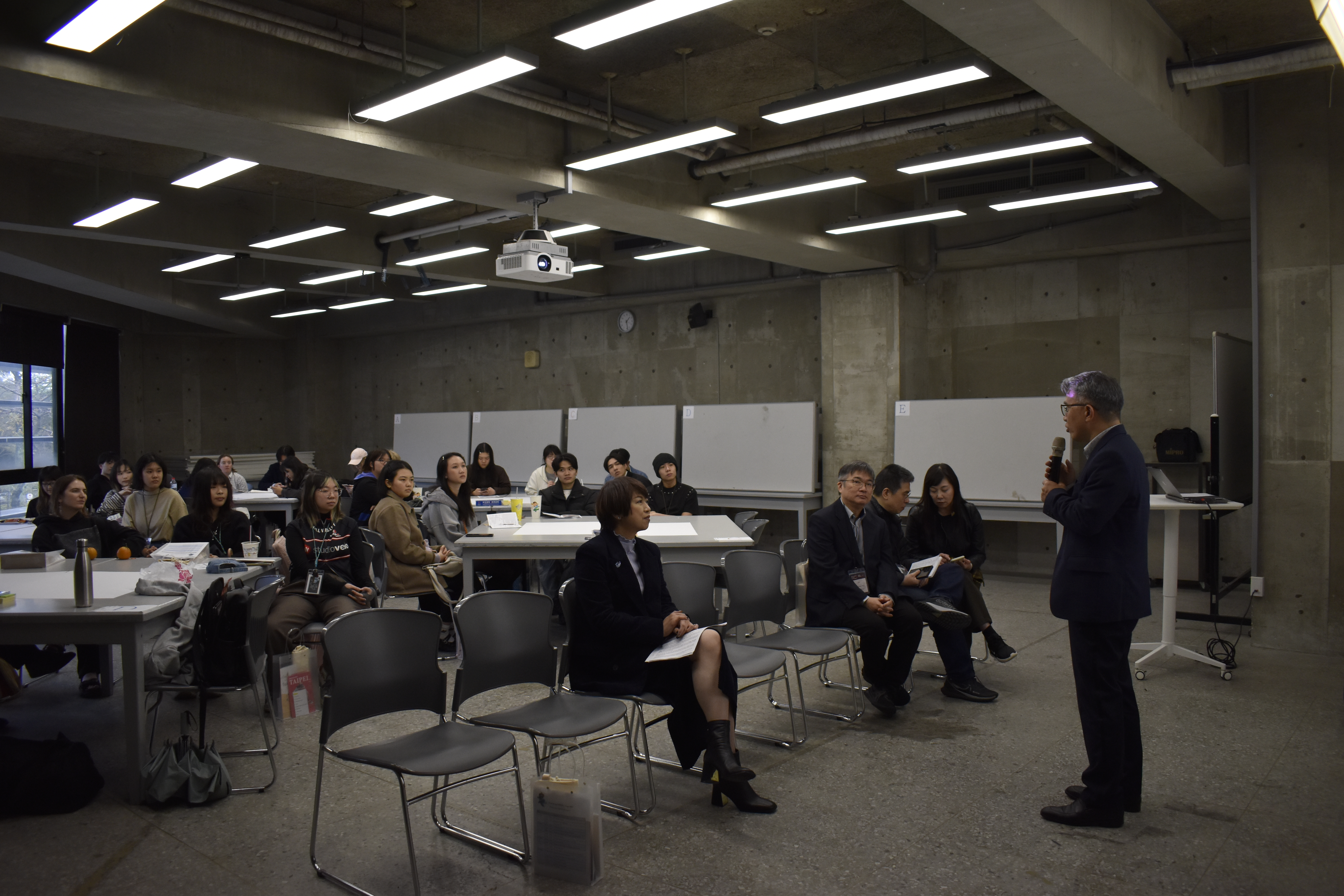 [Main feature image]